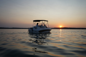 <a href="romantik-auf-dem-wasser-sundowner-fahrten-fuer-paare-am-brombachsee.html" title="Romantik auf dem Wasser: Sundowner-Fahrten für Paare am Brombachs">Romantik auf dem Wasser: Sundowner-Fahrten für Paare am Brombachsee</a>