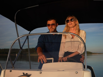 Im E-Boot am Steuerstand