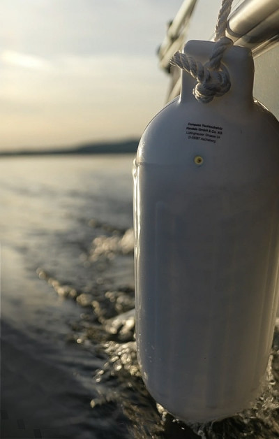 Fender in der Dämmerung